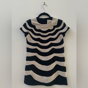 SZ XS Karta Black/Cream Short Sleeve Dress